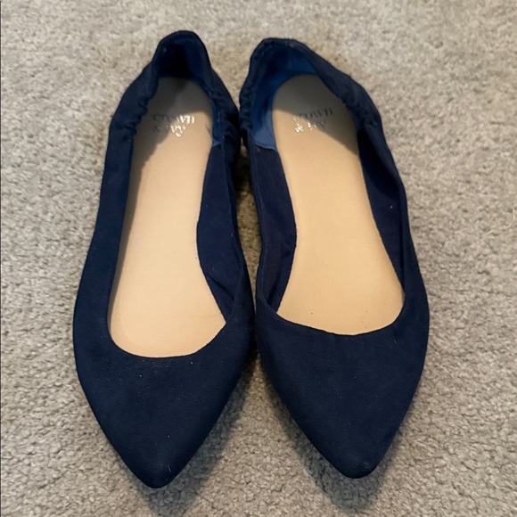 crown & ivy Shoes - Women's Navy Blue Flats